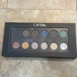 OFRA eye shadow palette